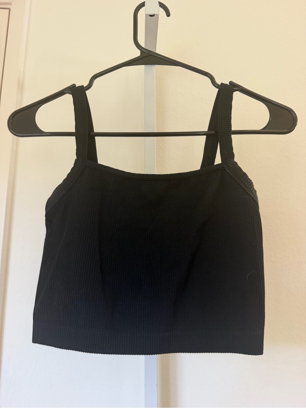 Colsie Black Ribbed Cropped Tank - Picture 1 of 3